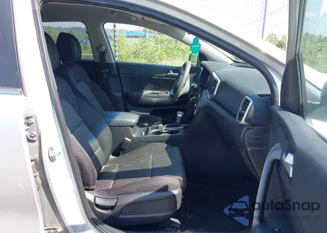 2020 Kia Sportage Lx z USA, uszkodzony, nr VIN KNDPMCAC5L7756576